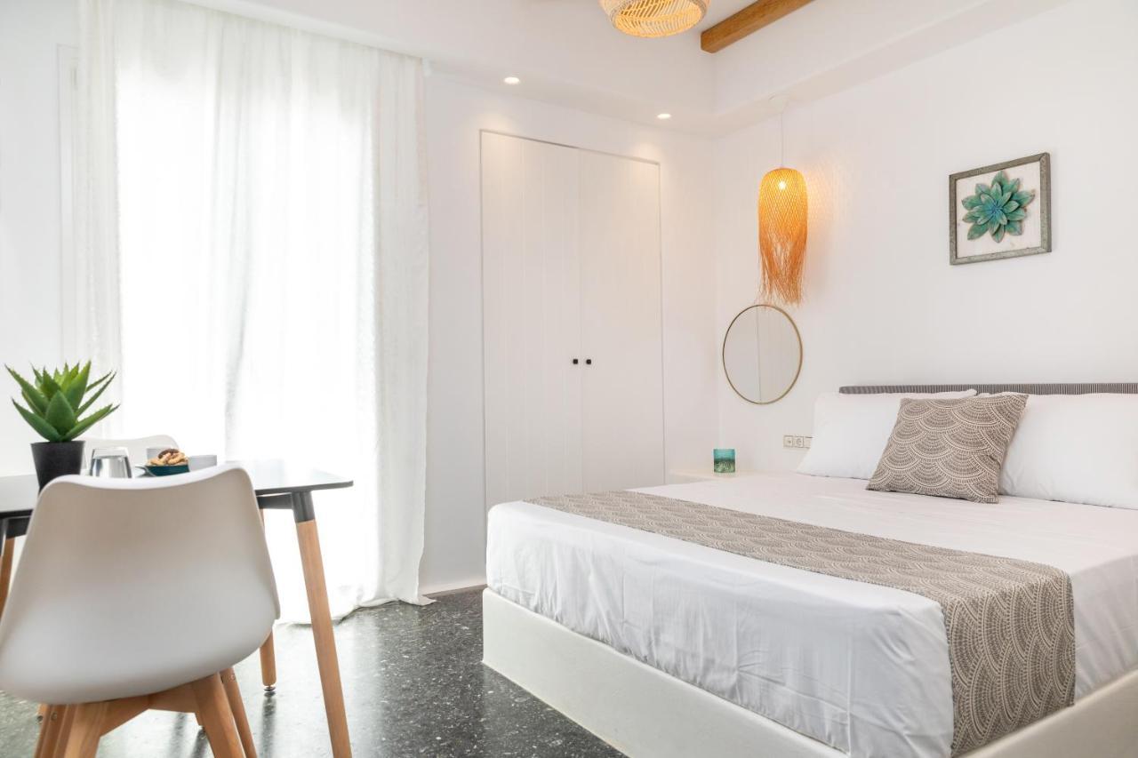 Naxos Downtown Apartments & Suites Naxos City Bagian luar foto