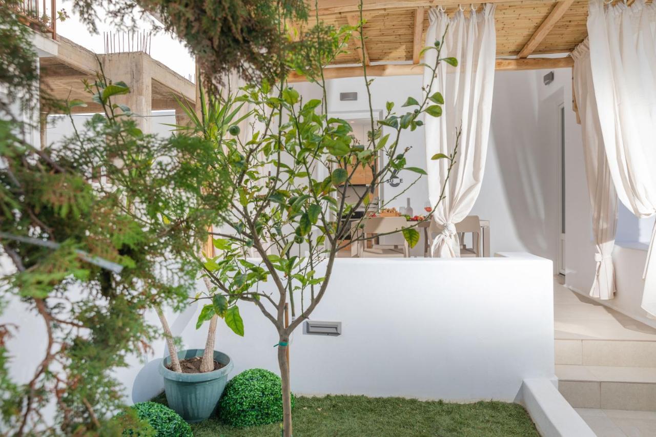 Naxos Downtown Apartments & Suites Naxos City Bagian luar foto